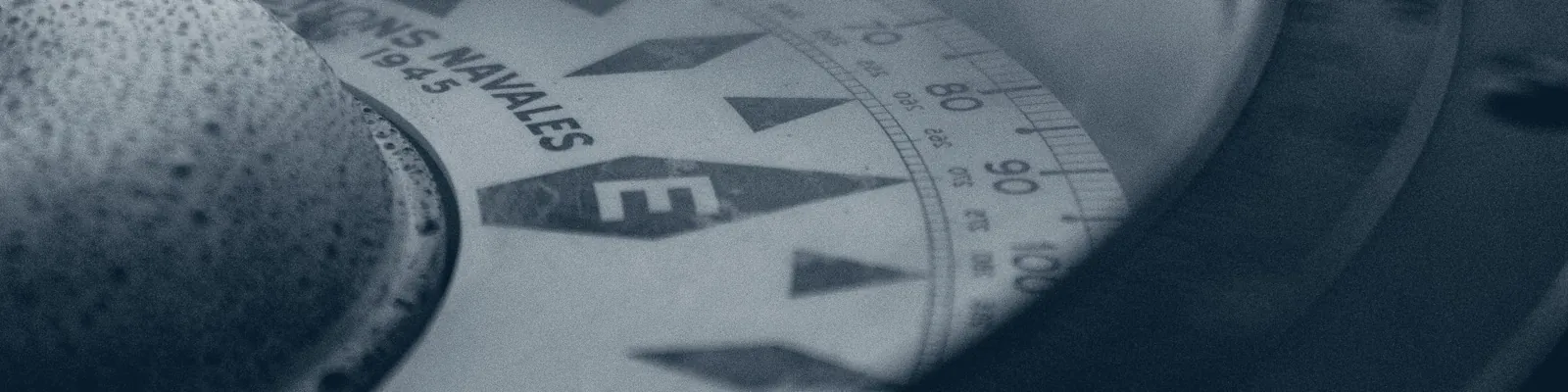 Detail van een vintage scheepskompas